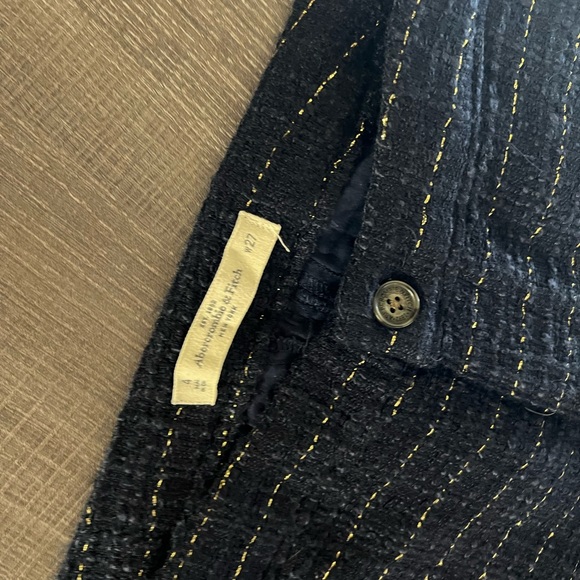 Abercrombie & Fitch Blue Gold Thread Shorts - Picture 2 of 2